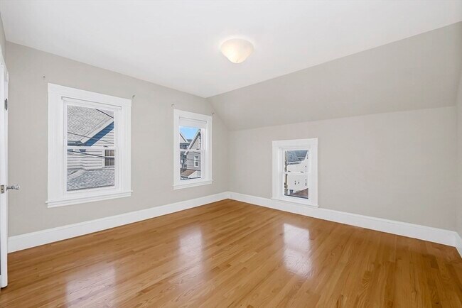 Building Photo - 16 Oak Grove Terrace