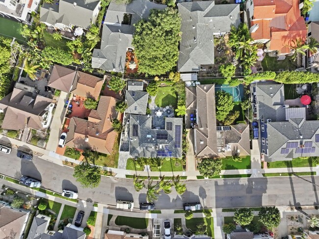 Building Photo - 3421 Buena Vista St