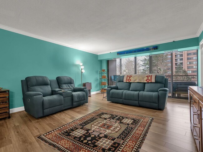 Building Photo - Have It All in Crystal City: Spacious, Stylish & Steps From Everything!