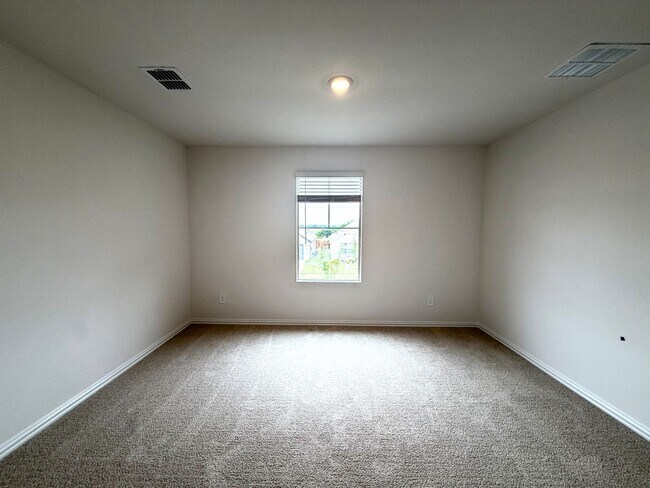 Building Photo - New Construction 5 Bedrooms backs to greenbelt!