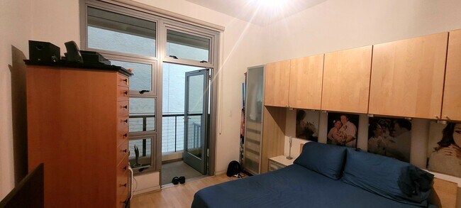 Building Photo - 133 The Promenade N