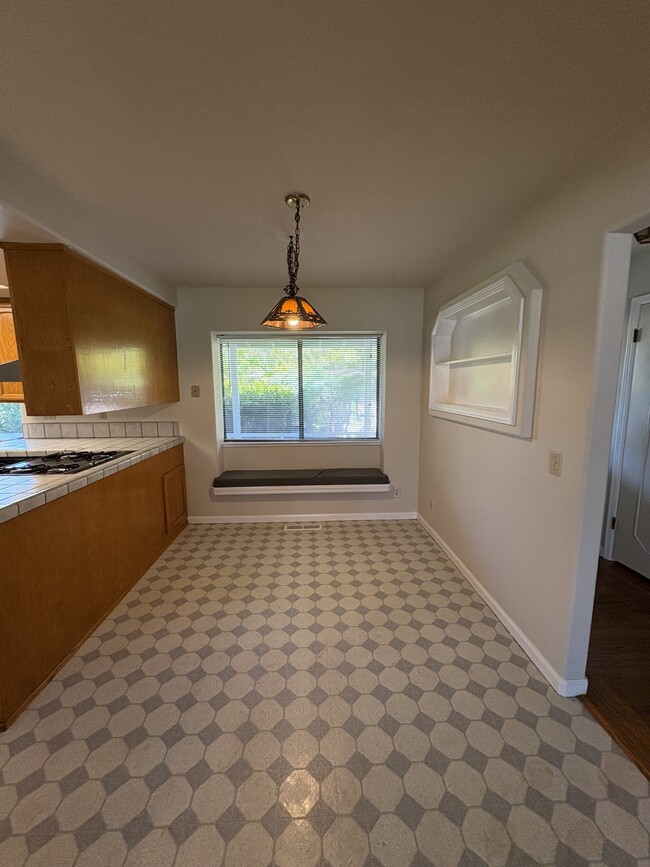 Building Photo - 507 Benicia Dr
