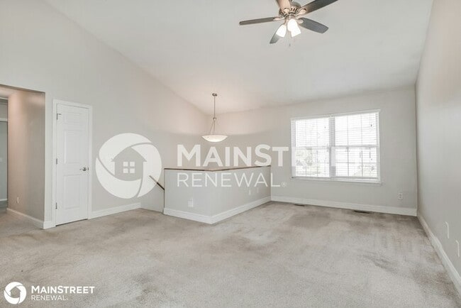 Building Photo - 8 Shady Village Ct, Lake St. Louis, MO 63367