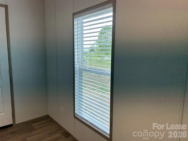 Building Photo - 128 Gatewood Dr