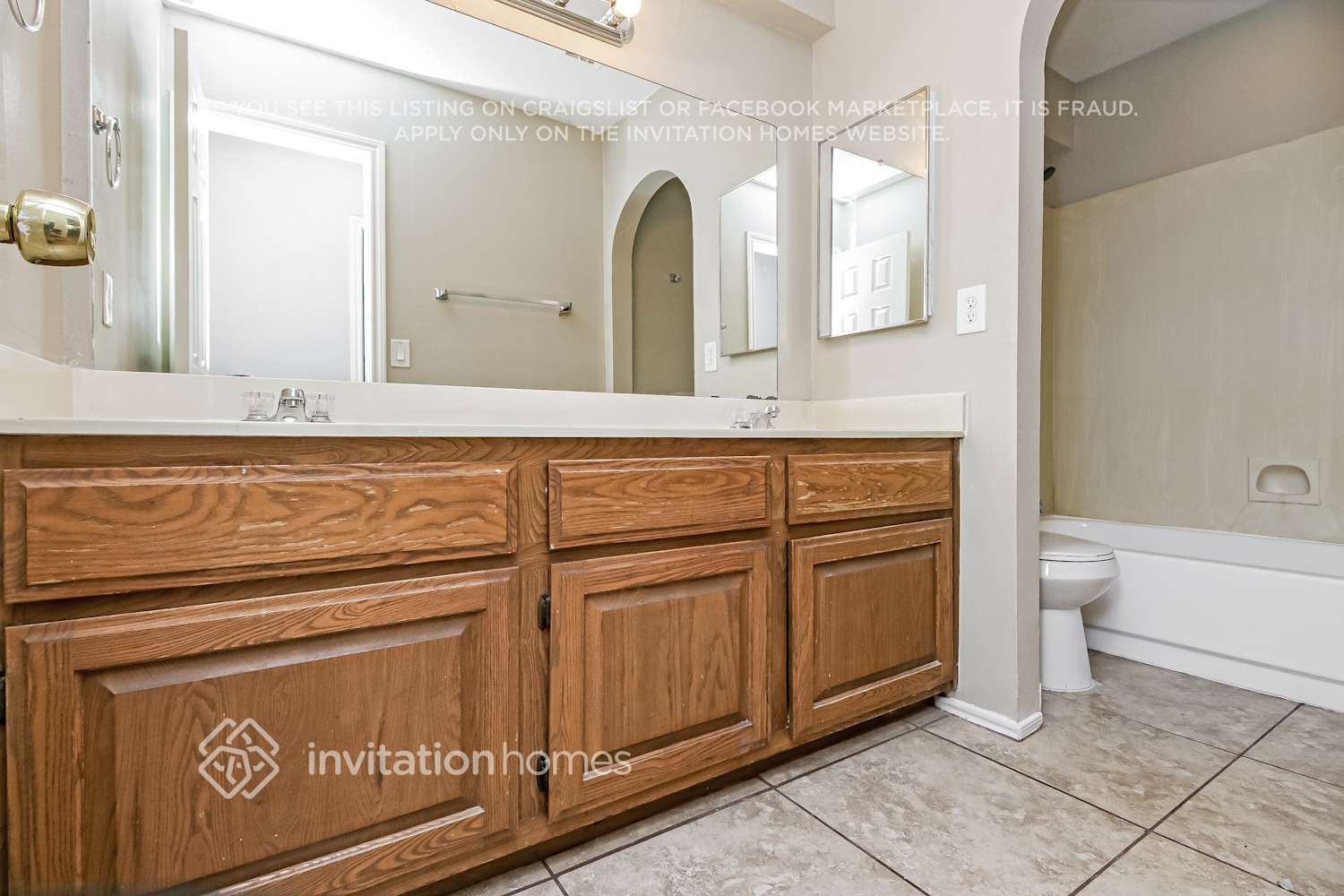 Building Photo - 302 S Quail Ln