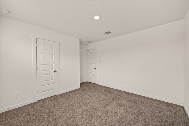 Building Photo - 3827 Pierce Pl Ln