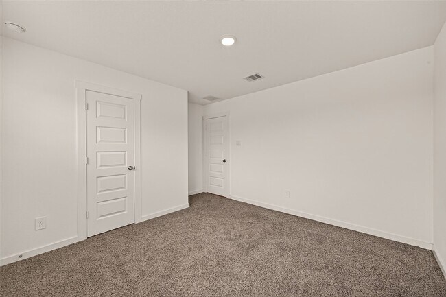Building Photo - 3827 Pierce Pl Ln