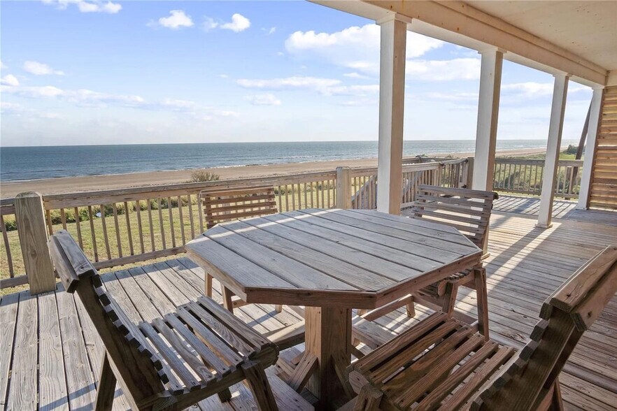 Building Photo - 975 Dolly St