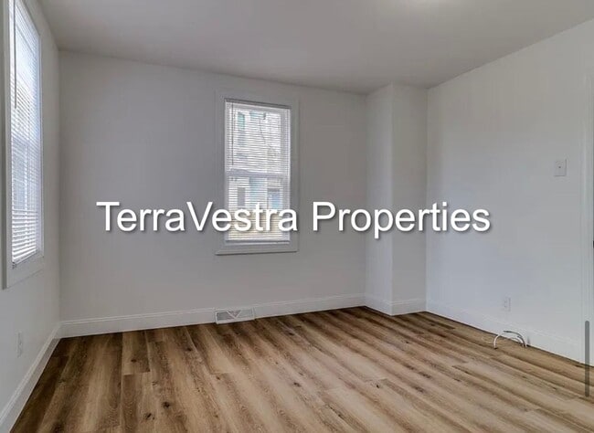 Building Photo - 3 Bed Single Family in Port Norris. Eligib...