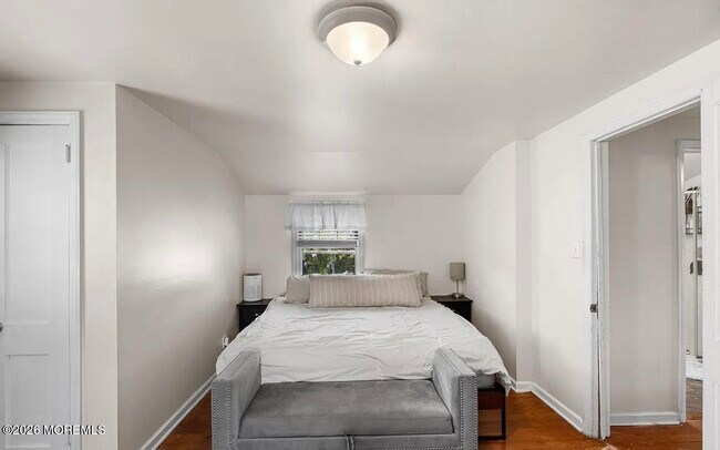 Building Photo - 585 Bamford Ave