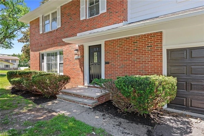 Building Photo - 3024 Warrensville Center Rd