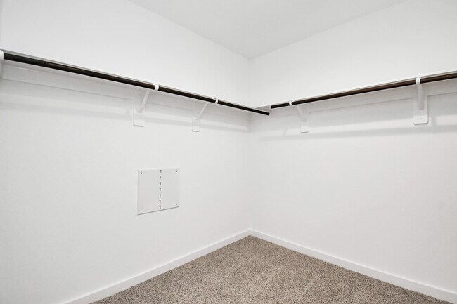 Building Photo - 1115 Desert Willow Dr