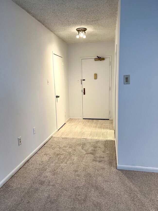 Building Photo - 3701 S George Mason Dr