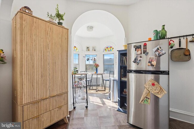 Building Photo - 344 Green Ln