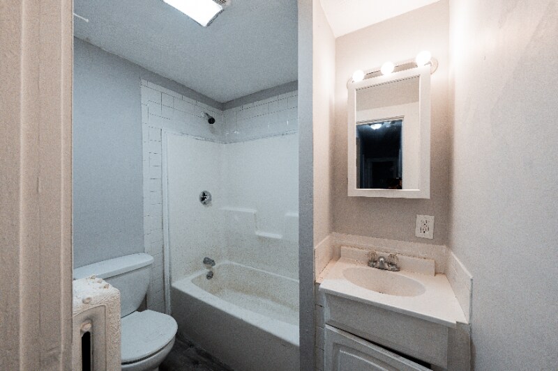 Building Photo - 11 Shepard St