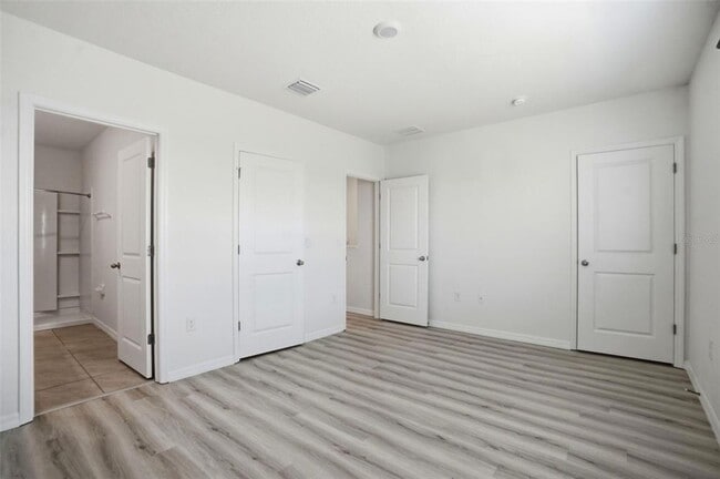 Building Photo - 5323 Dragonfly Dr