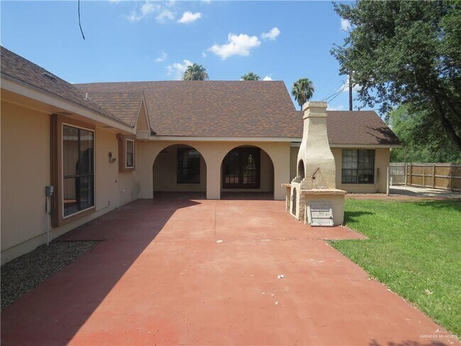 Building Photo - 1414 W Del Mar St