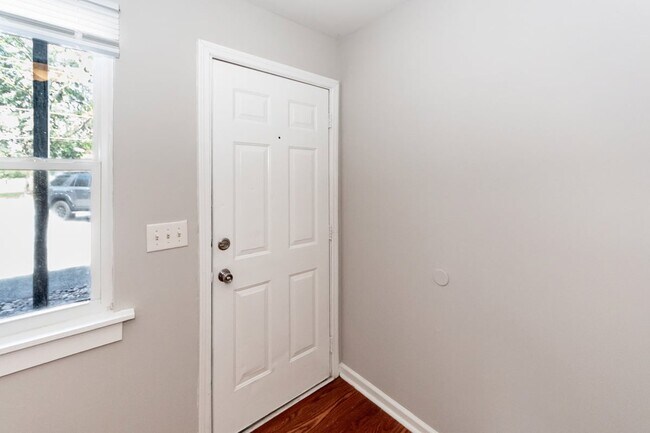 Building Photo - 2107 Rondo St