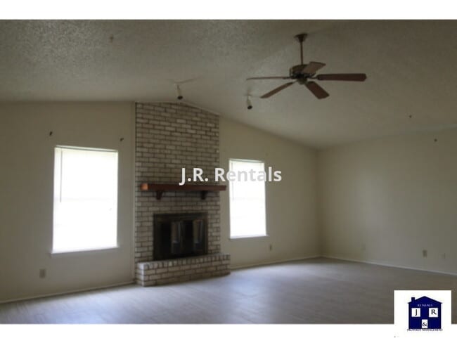 Building Photo - 2916 Trailridge Cir