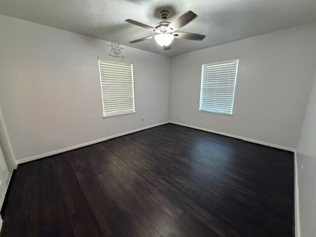 Building Photo - 402 Dunwick Ln