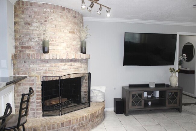 Building Photo - 1210 Forsythe Ln