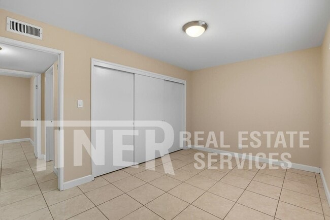 Building Photo - 1411 Michael Way