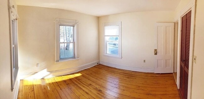Building Photo - 308 Belmont St