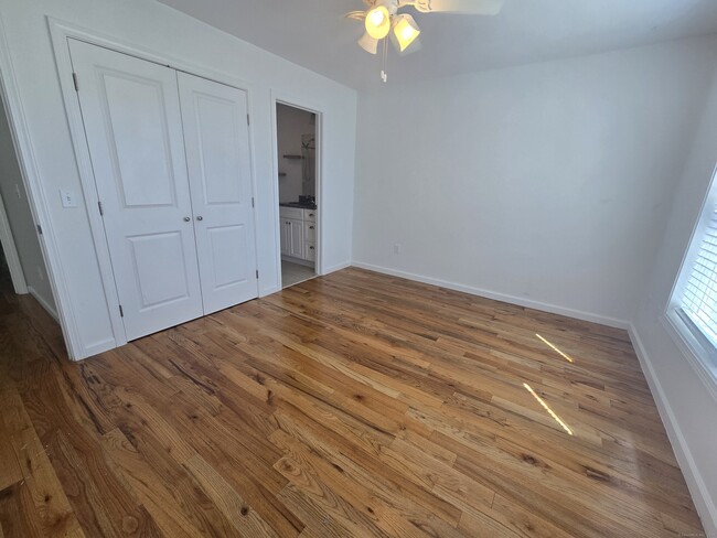 Building Photo - 23 Short Oak Dr