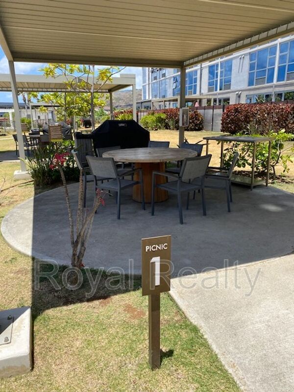 Building Photo - 7000 Hawaii Kai Dr