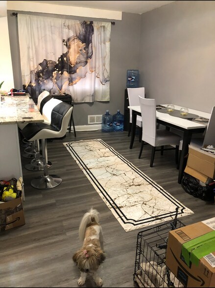 Building Photo - 422 S Chapel Gate Ln