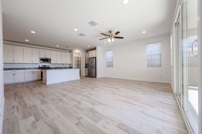 Building Photo - Recently Build 4-Bedroom Home in Goodyear with Upgrades & Resort-Style Amenities