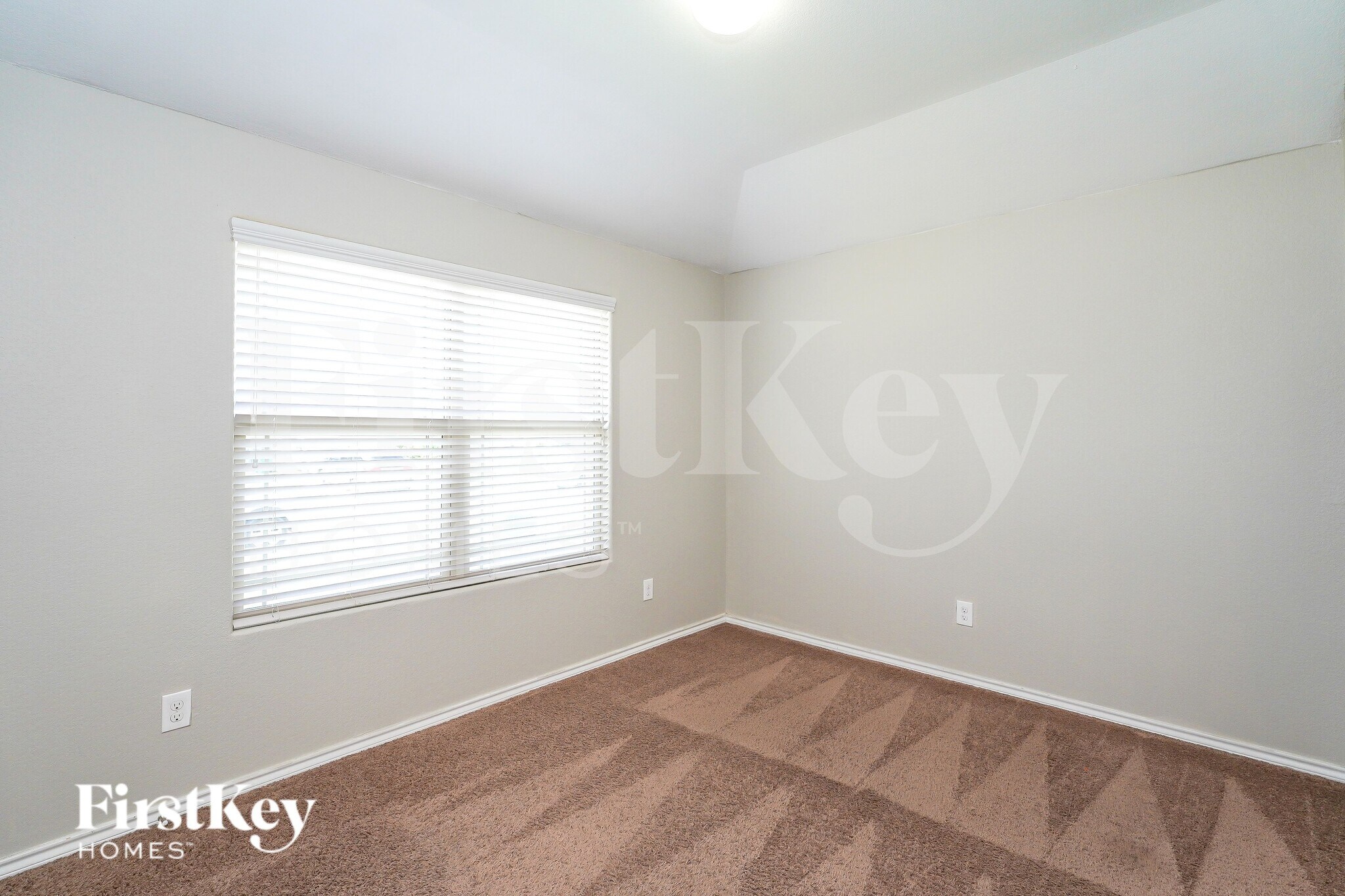Building Photo - 303 Preakness Ln