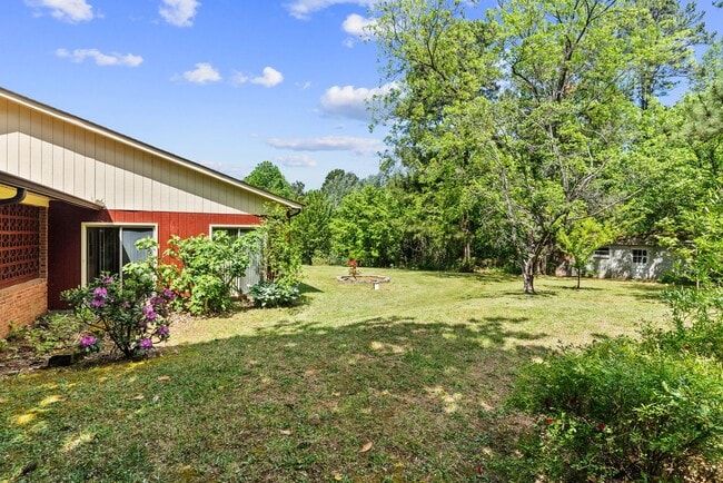 Building Photo - Large 4-Bed Brick Rancher with 2-Car Attached Garage!