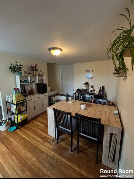 Primary Photo - 15 Mansfield St