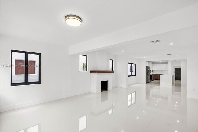 Building Photo - 1687 SW 11th St