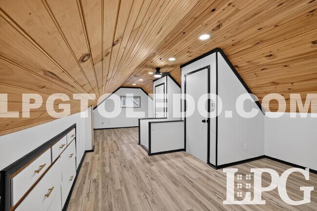 Building Photo - 5129 Wissman Rd