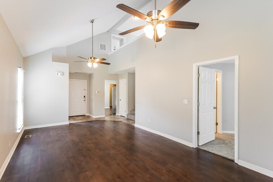 Building Photo - 2605 Paddle Wheel Dr