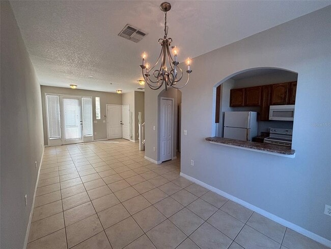 Building Photo - 7415 Lago De Oro