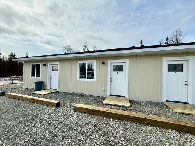 Building Photo - 46860 Isaak Rd