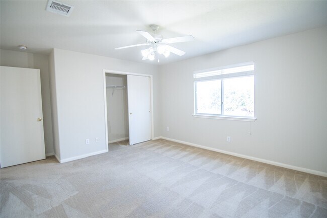 Building Photo - 25914 Chapman Falls Dr