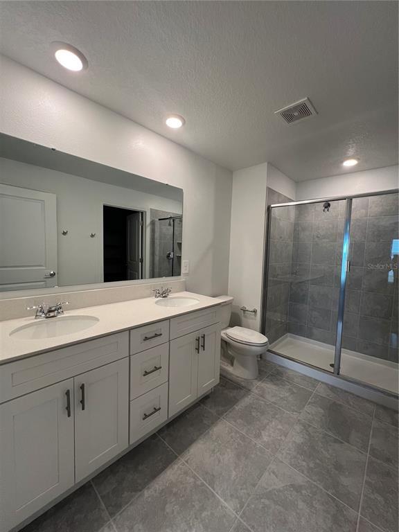 Building Photo - 688 Silver Palm Dr
