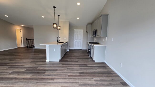 Building Photo - 502 Apple Orchard Lane