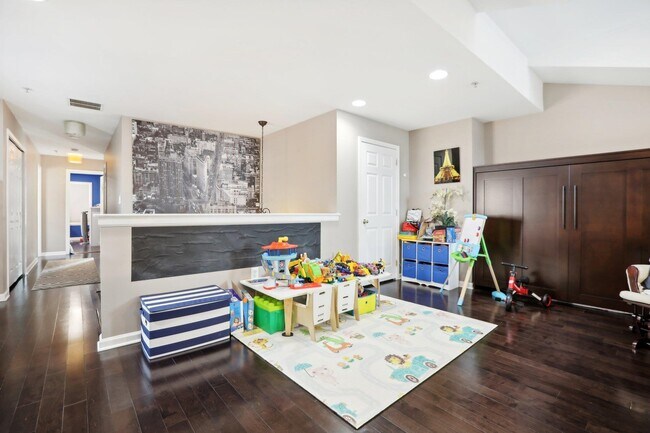 Building Photo - 80 Lydia Dr