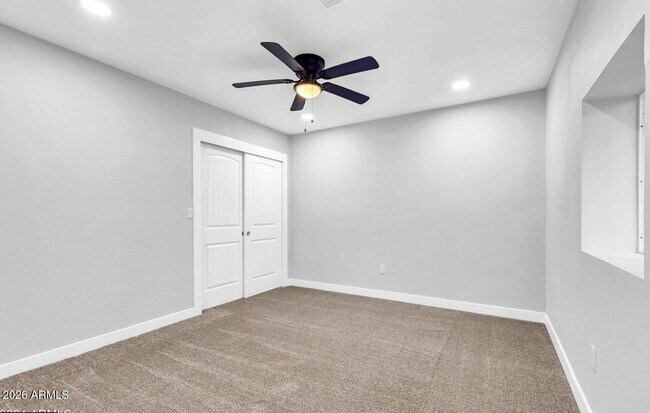 Building Photo - 10602 W Cumberland Dr