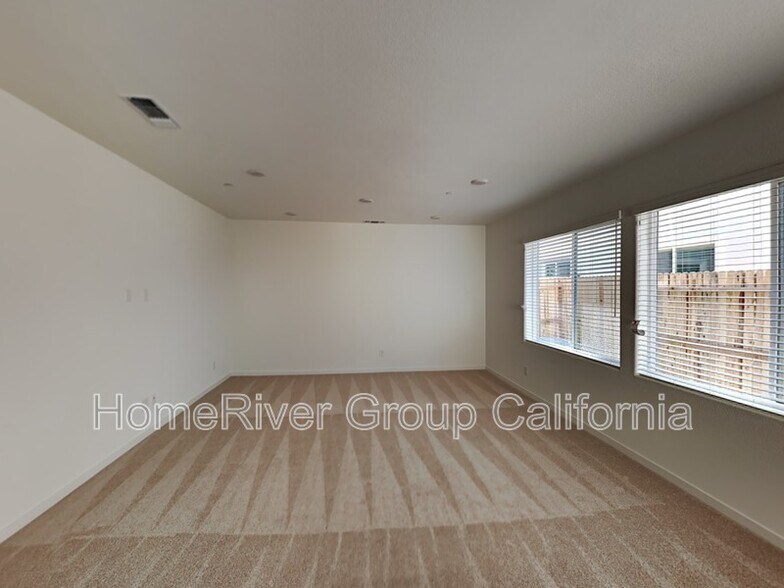 Building Photo - 1655 Bronzewick Lane