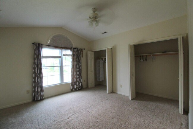 Building Photo - 1311 Stonechris Dr
