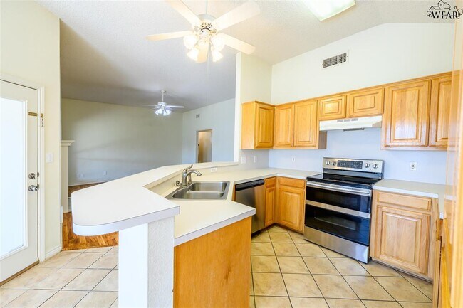 Building Photo - 6017 Van Dorn Dr