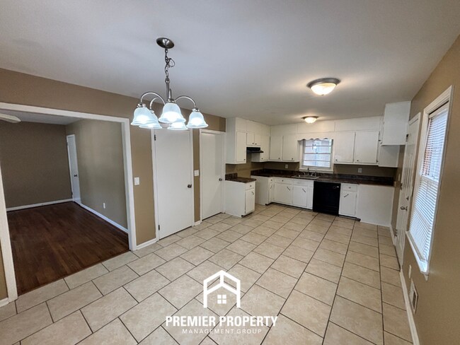 Building Photo - 3609 Pinson Heights Cir