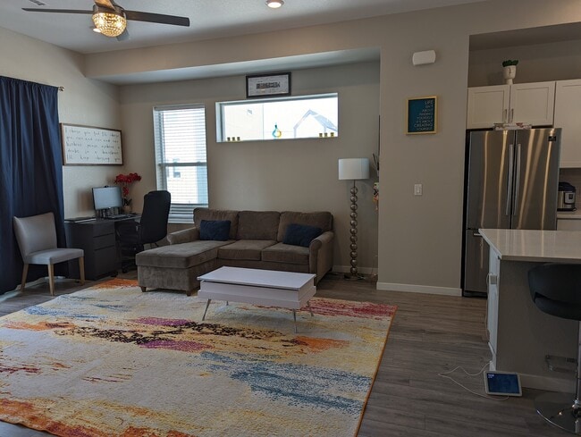 Building Photo - 1621 West 67th Cir