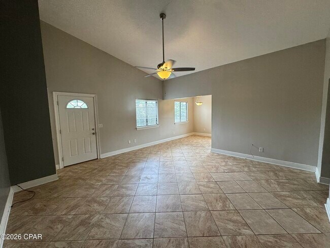 Building Photo - 116 Christie Ln